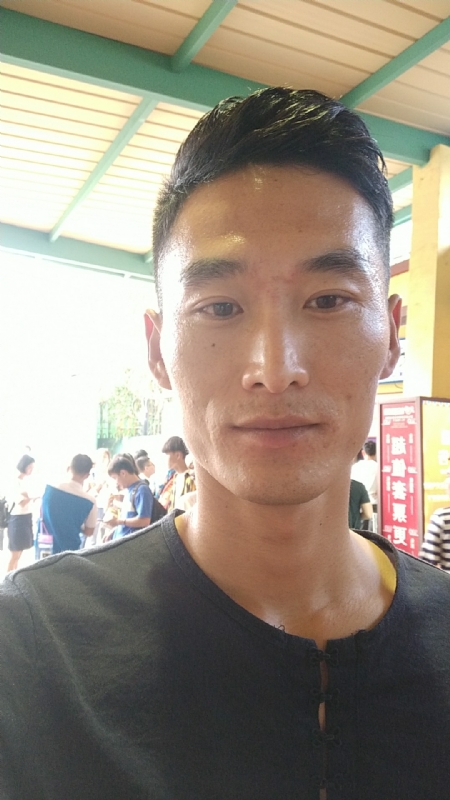 难得糊涂的第一张照片--广州相亲服务中心