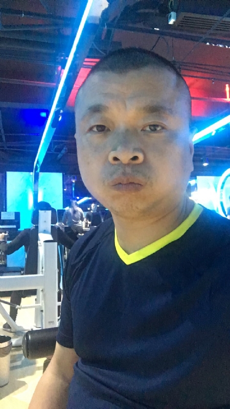 奋斗的第一张照片--广州相亲服务中心