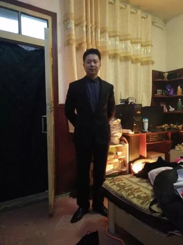 亮亮的第一张照片--广州相亲服务中心