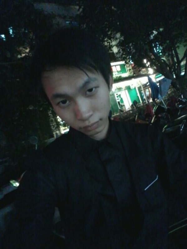 瞬间回眸的第一张照片--广州相亲服务中心