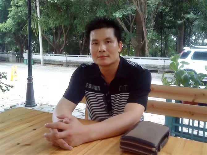 贴身爱人的第一张照片--广州相亲服务中心