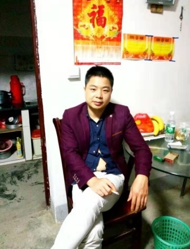 蓝色的微笑的第一张照片--广州相亲服务中心