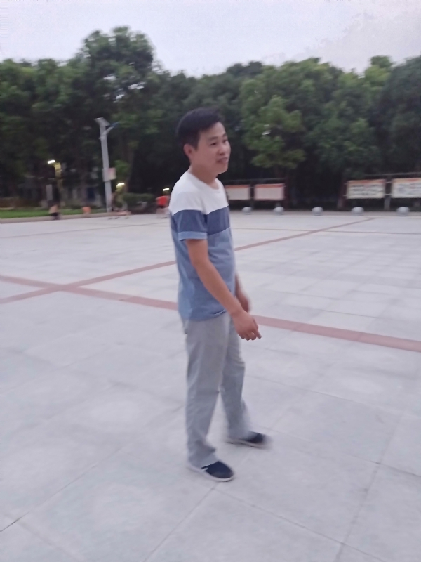 一笑的第一张照片--广州相亲服务中心