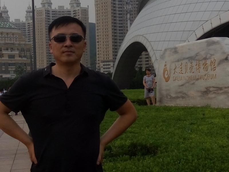 豁达的第一张照片--广州相亲服务中心