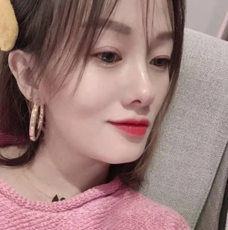 微醺的笑容的第一张照片--广州相亲服务中心