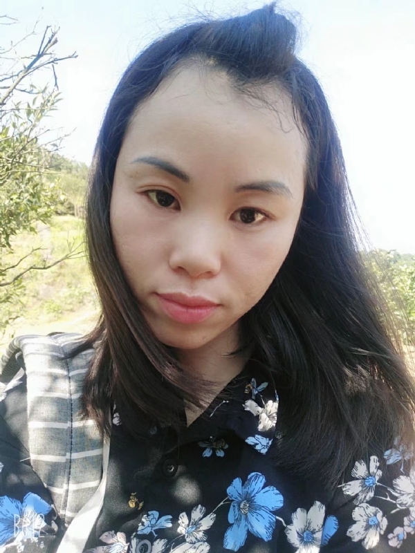 英英的第一张照片--广州相亲服务中心