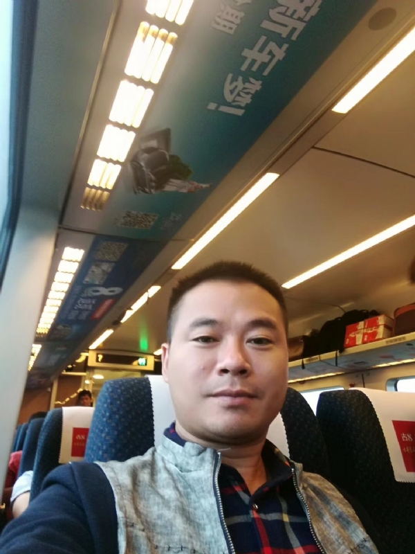 等爱的人的第一张照片--广州相亲服务中心