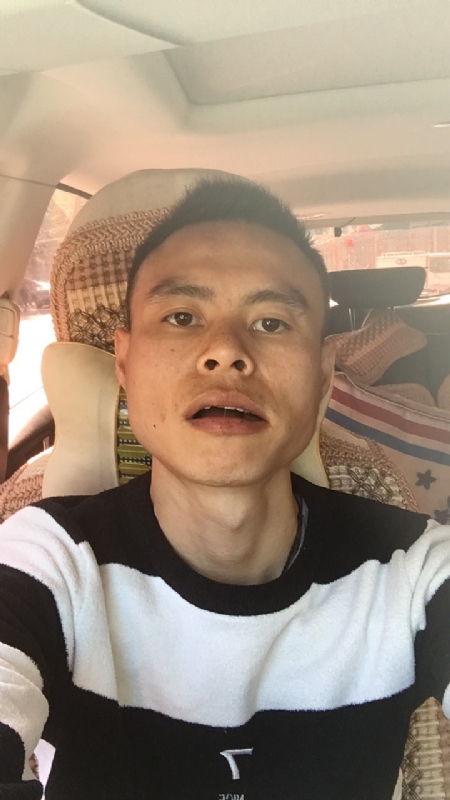 小何的第一张照片--广州相亲服务中心