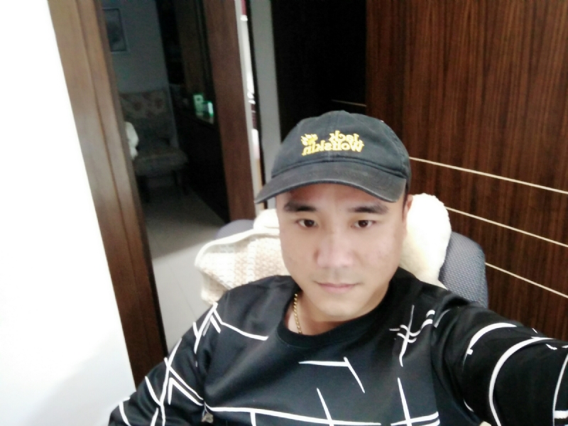 坚持我爱的第一张照片--广州相亲服务中心