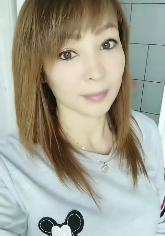 魅力白玲的第一张照片--广州相亲服务中心
