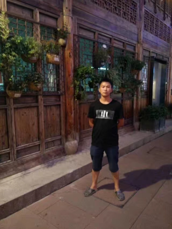 回忆的第一张照片--广州相亲服务中心