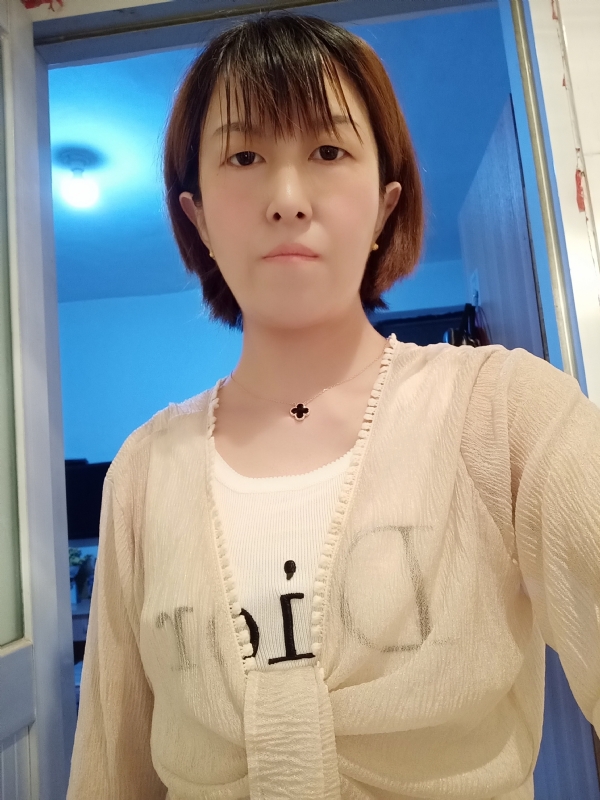 芬儿的第一张照片--广州相亲服务中心