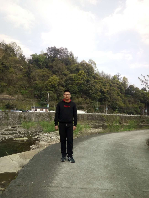 等着上钩的鱼的第一张照片--广州相亲服务中心