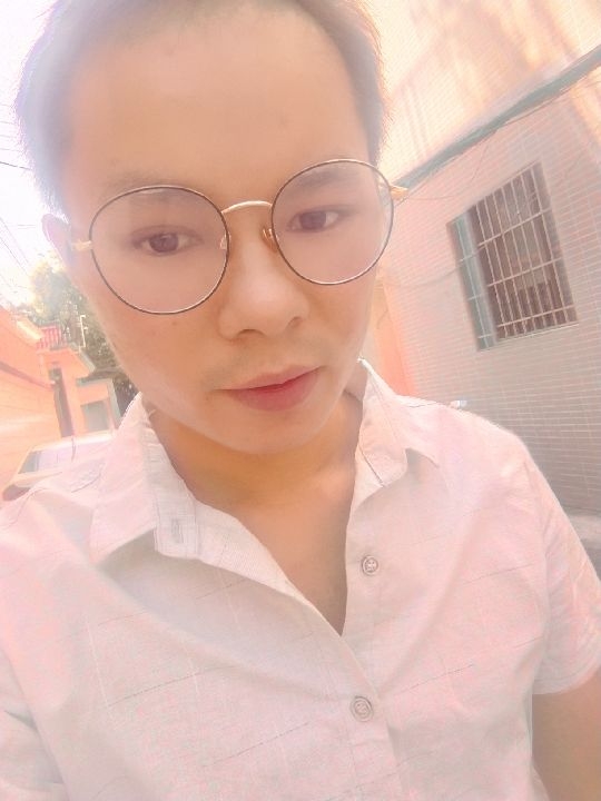 楠呐的第四张照片--广州相亲服务中心