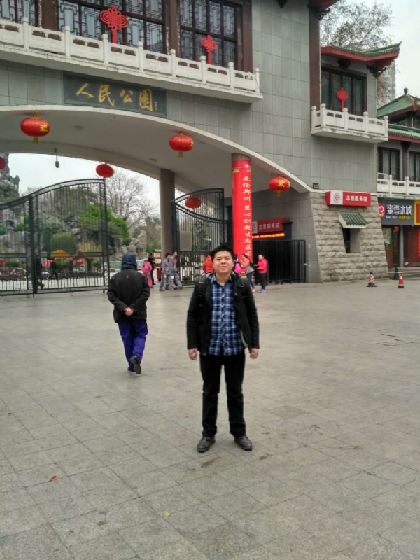 在奋斗的第一张照片--广州相亲服务中心