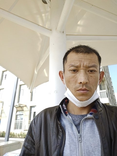 孤狼的第一张照片--广州相亲服务中心
