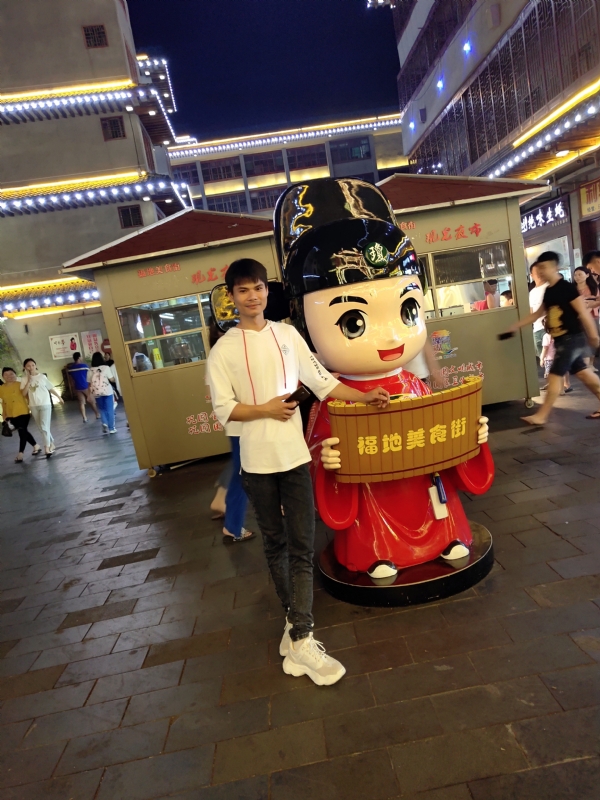 圆嘟嘟的瘦子的第一张照片--广州相亲服务中心