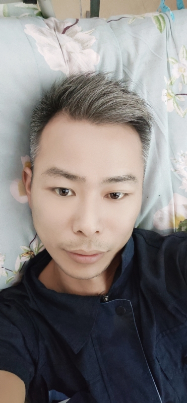 火山口的第一张照片--广州相亲服务中心