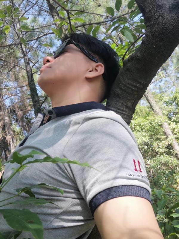 新丁的第一张照片--广州相亲服务中心