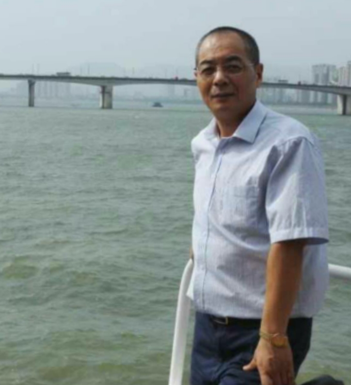 辛民的第二张照片--广州相亲服务中心