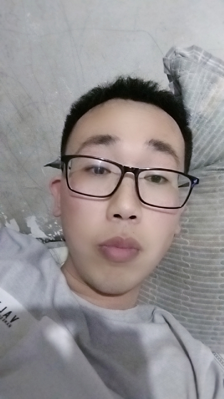 喜欢比我大的女人的第一张照片--广州相亲服务中心