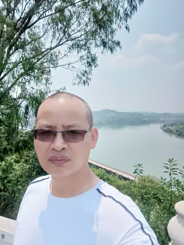 随缘随性的第一张照片--广州相亲服务中心