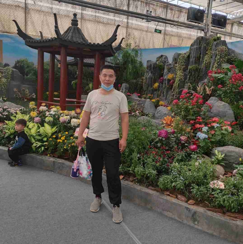 受伤的痴情男的第一张照片--广州相亲服务中心
