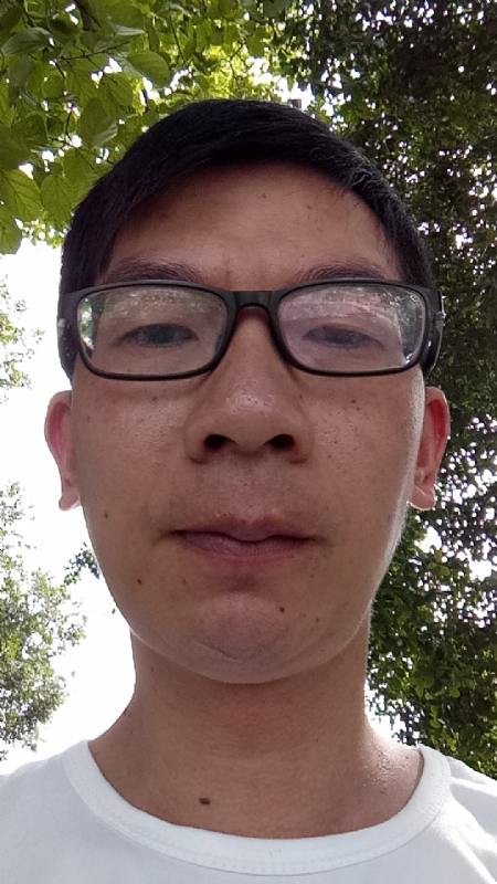 奋斗的第一张照片--广州相亲服务中心