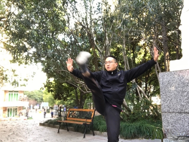 自故深情好受伤的第三张照片--广州相亲服务中心