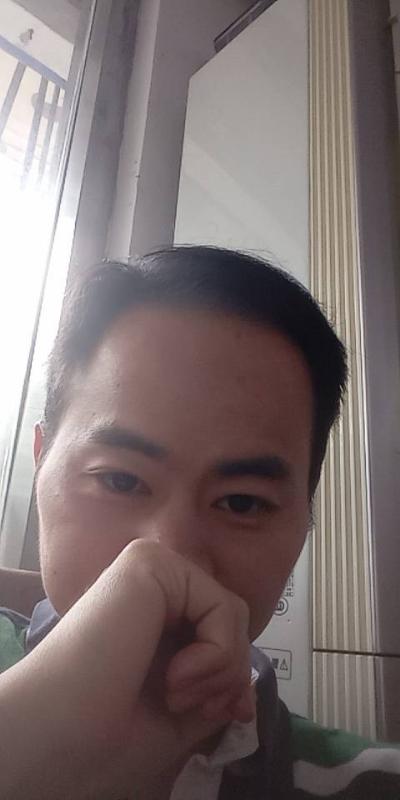 90年大叔的第一张照片--广州相亲服务中心