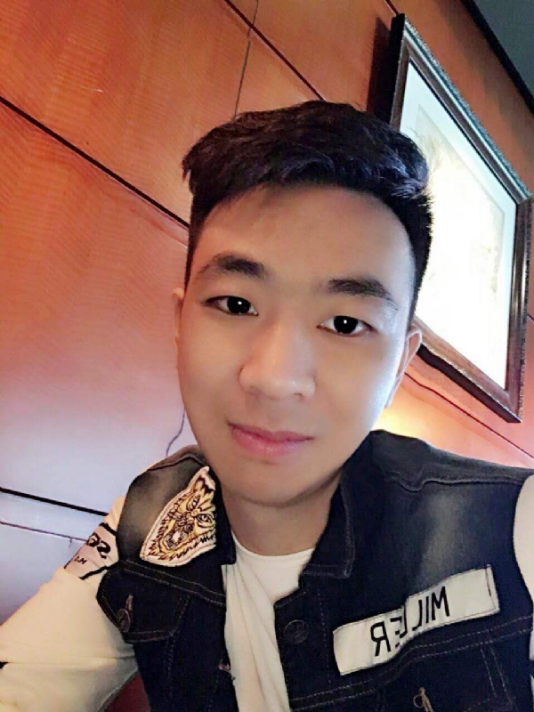 滞后的微笑的第三张照片--广州相亲服务中心