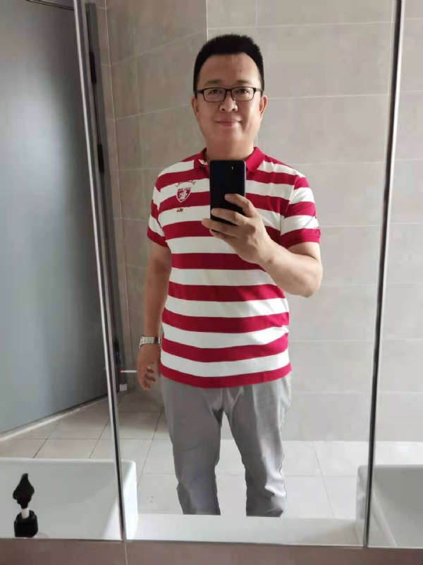 行走的打桩机的第一张照片--广州相亲服务中心
