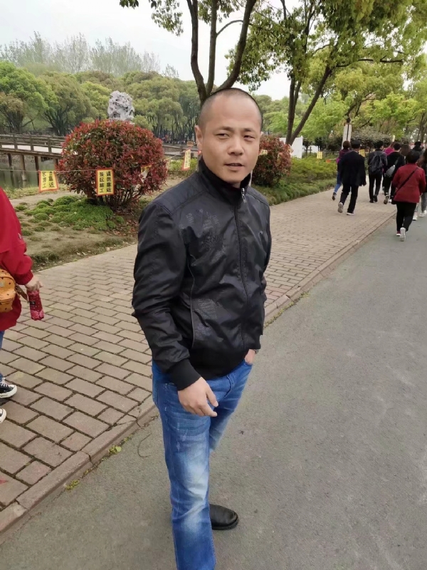 傻子的第一张照片--广州相亲服务中心