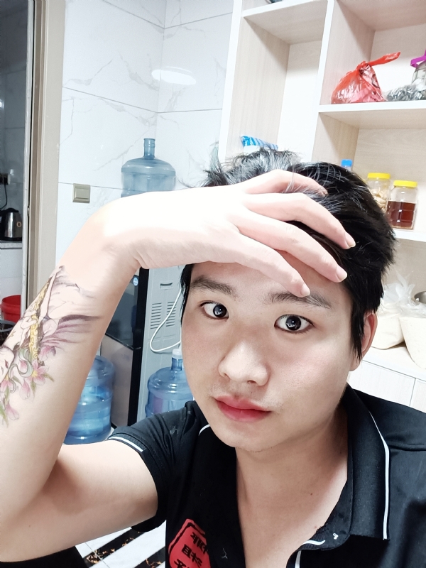 一纸荒年的第一张照片--广州相亲服务中心