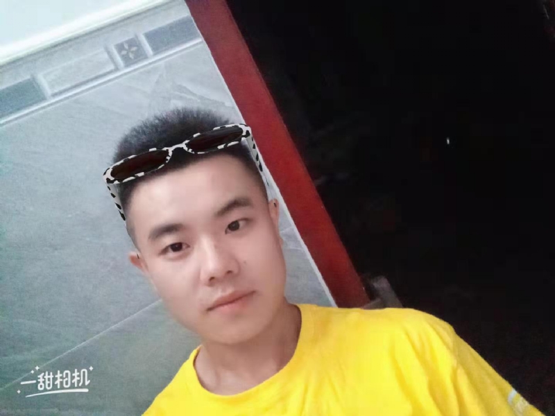 建国90周年的学渣的第一张照片--广州相亲服务中心