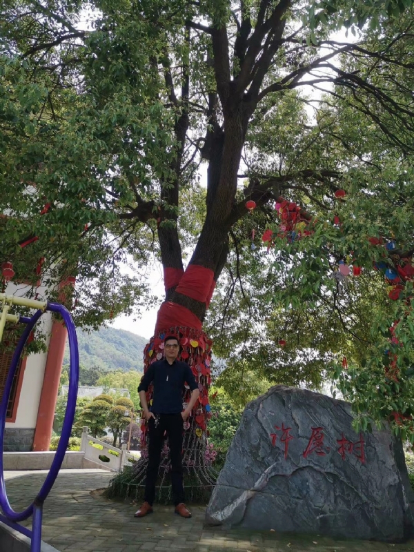 霸气的第一张照片--广州相亲服务中心
