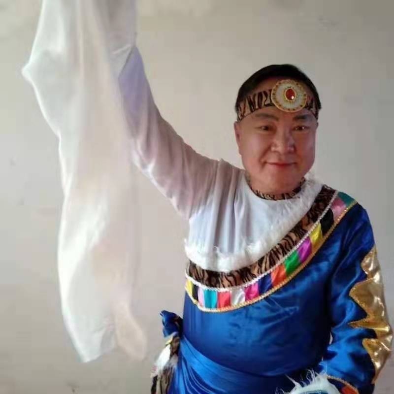 走在冷风中的第一张照片--广州相亲服务中心