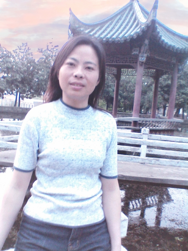 小草的第三张照片--广州相亲服务中心