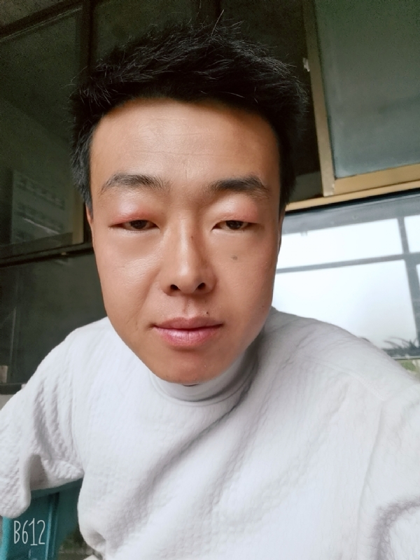 缺爱80后的第一张照片--广州相亲服务中心