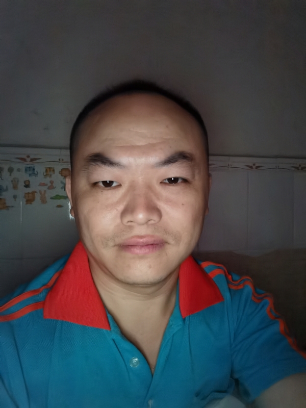 与子携老的第二张照片--广州相亲服务中心