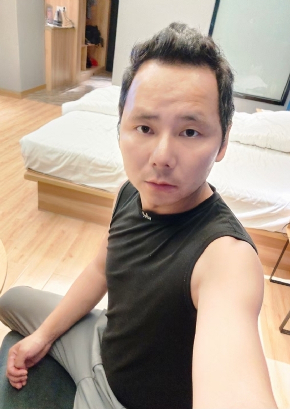 爱远的要命的第一张照片--广州相亲服务中心