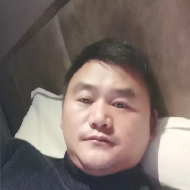 奔跑的第四张照片--广州相亲服务中心