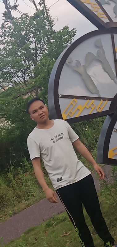愉快的阳光的第一张照片--广州相亲服务中心