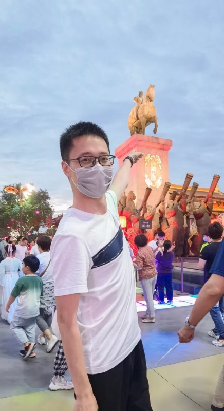 一休哥的第一张照片--广州相亲服务中心