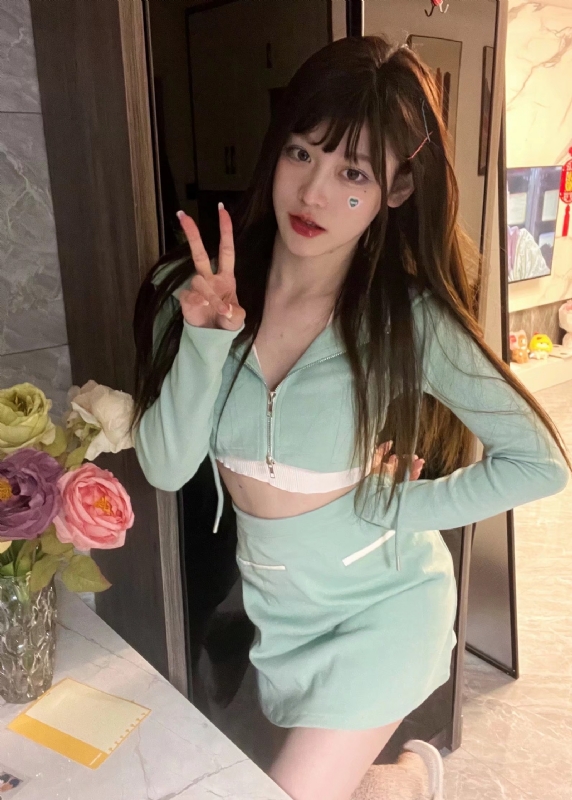 丹Dan的第一张照片--广州相亲服务中心