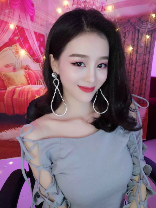 Cici的第三张照片--广州相亲服务中心