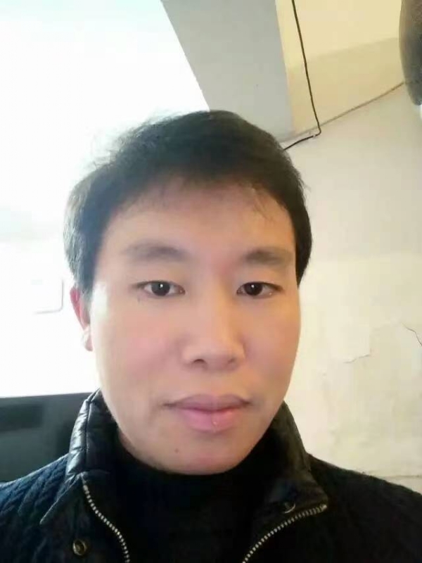 擎天柱的第三张照片--广州相亲服务中心
