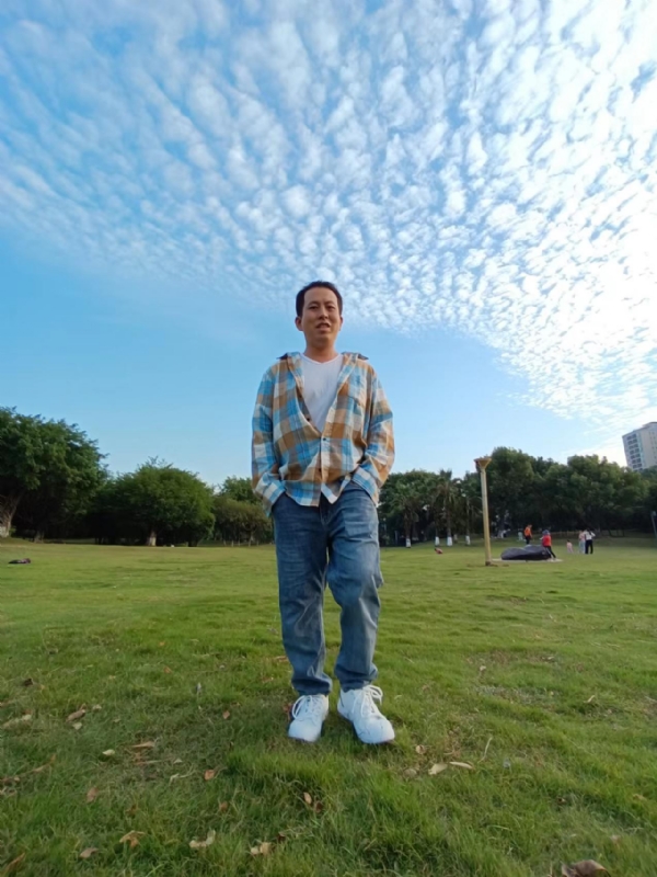 曹先生的第三张照片--广州相亲服务中心