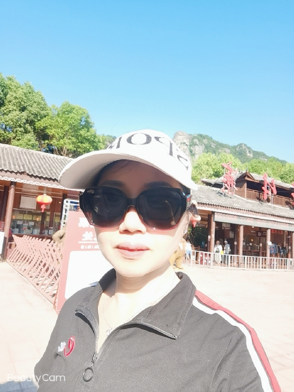山百合的第一张照片--广州相亲服务中心
