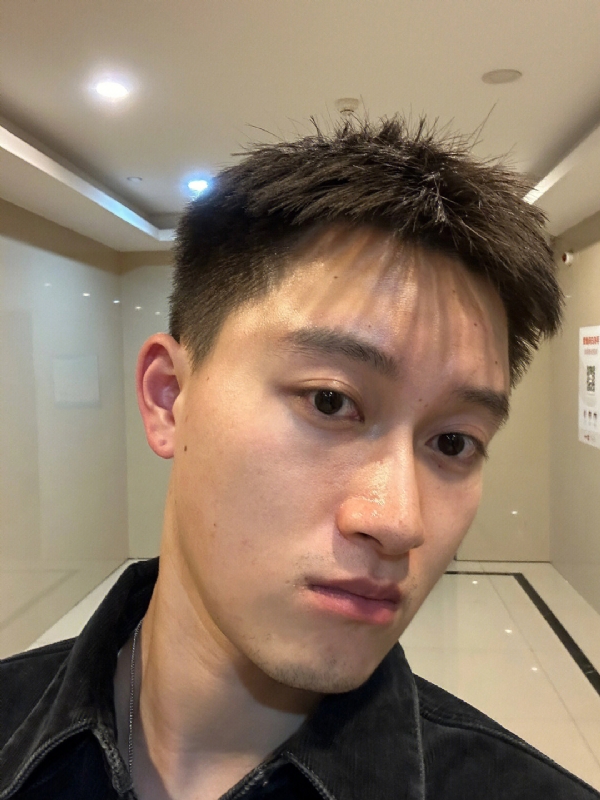 月光之下的第一张照片--广州相亲服务中心